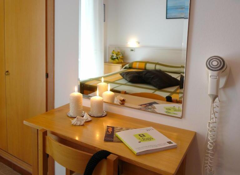 غرفة قياسية ثلاثية, Cavalluccio Marino