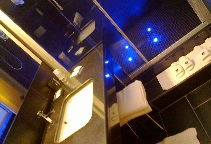 غرفة ديلوكس ثلاثية مطلة على البحر, Cavalluccio Marino