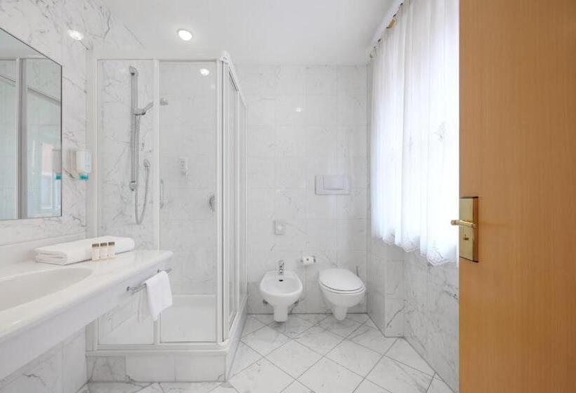 חדר סטנדרט, Goldene Rose