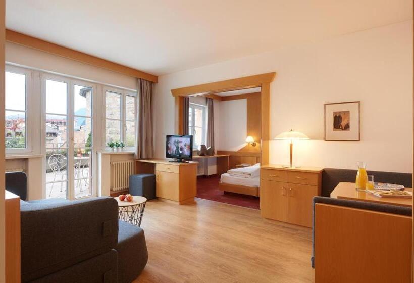 חדר סופריור, Goldene Rose