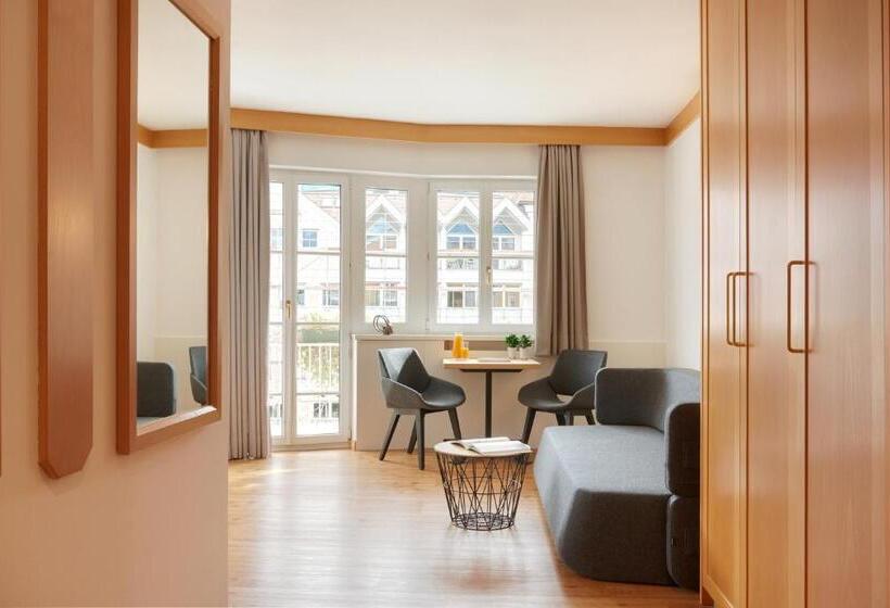 חדר סופריור, Goldene Rose