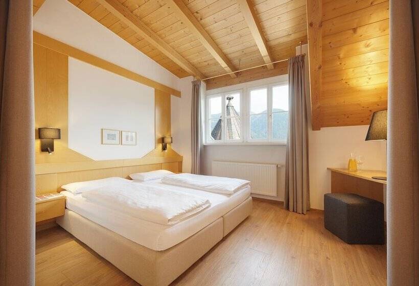 חדר סופריור, Goldene Rose