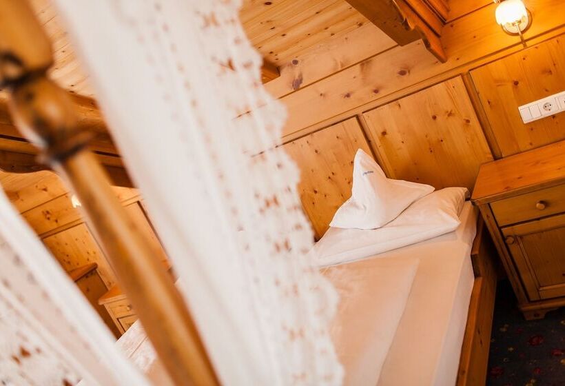 חדר סופריור, Goldene Rose