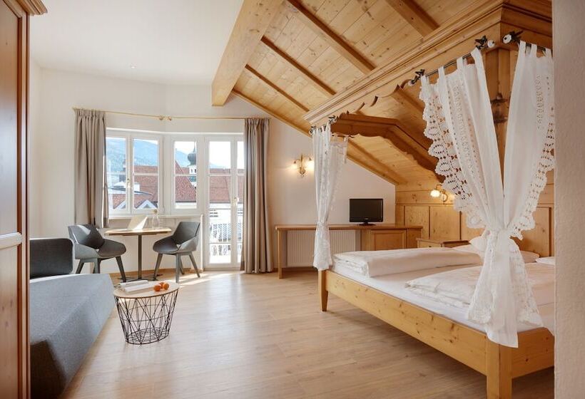 חדר סופריור, Goldene Rose