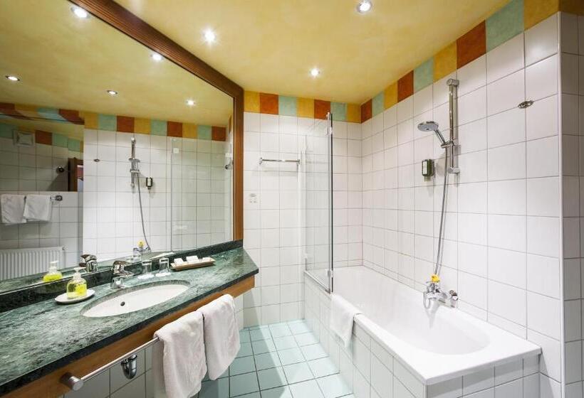 סוויטה עם מרפסת, Goritschnigg