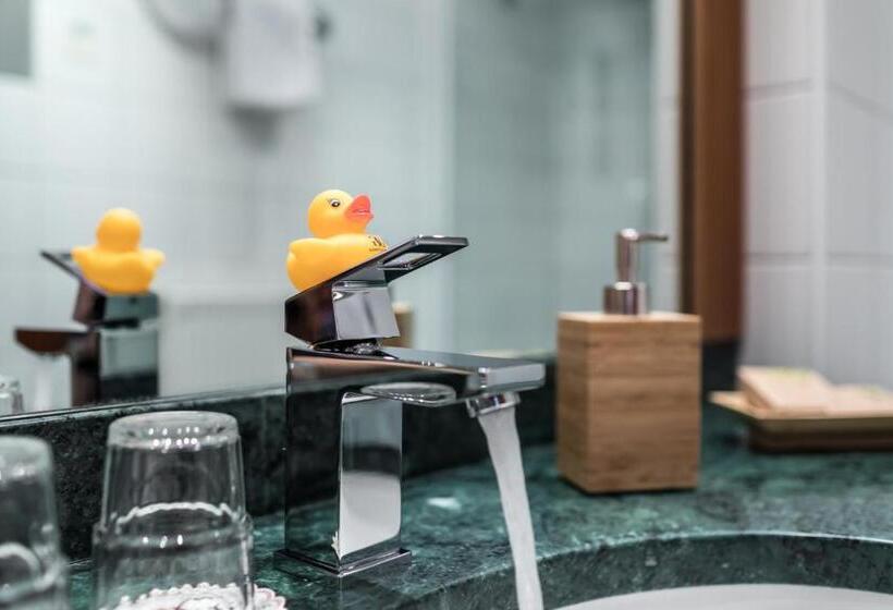 חדר בסיסי, Goritschnigg