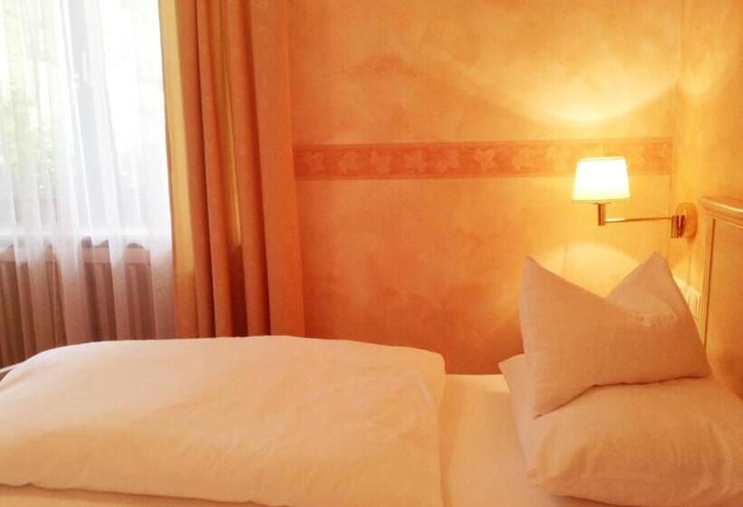 غرفة قياسية, Grünes Türl