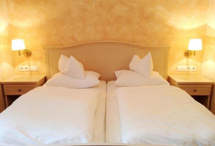 غرفة قياسية, Grünes Türl