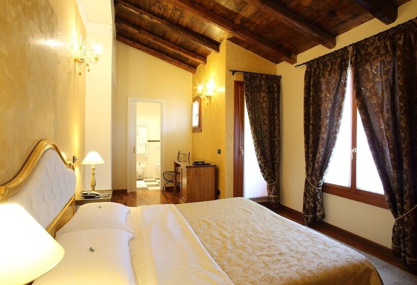 חדר סופריור, Isola Di Caprera