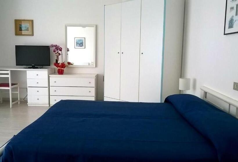 스탠다드 트리플 룸, King