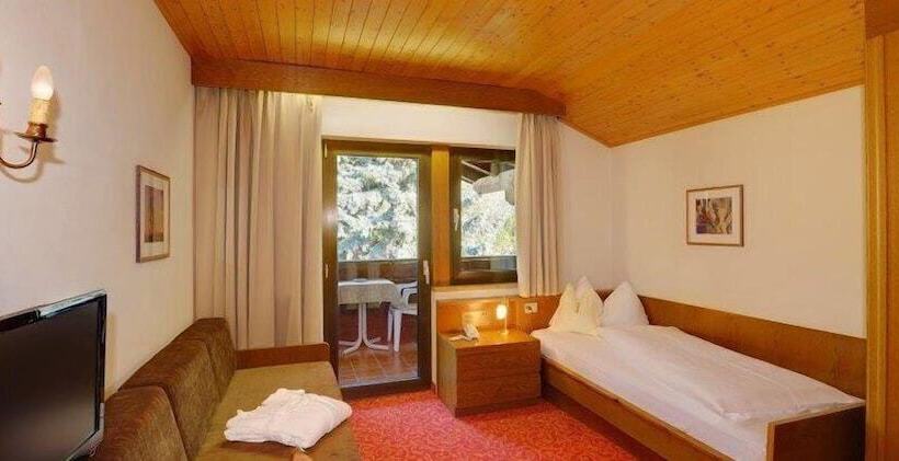 스탠다드 싱글 룸, Laurin