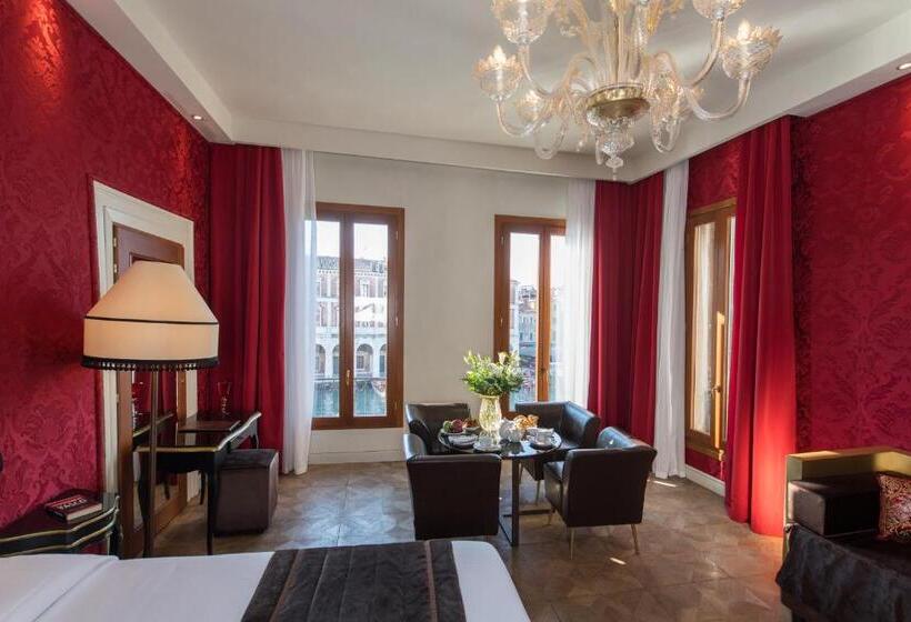سوئیت جونیور با چشمانداز, Locanda Leon Bianco On The Grand Canal