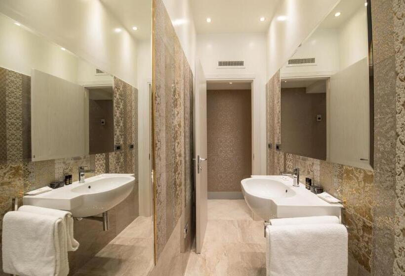 سوییت جونیور, Locanda Leon Bianco On The Grand Canal