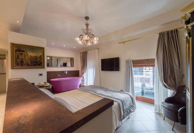 سوییت جونیور, Locanda Leon Bianco On The Grand Canal