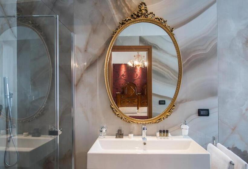 اتاق سوپریور, Locanda Leon Bianco On The Grand Canal