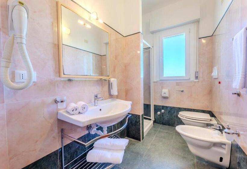 غرفة سوبيريور رباعية, Paglianza