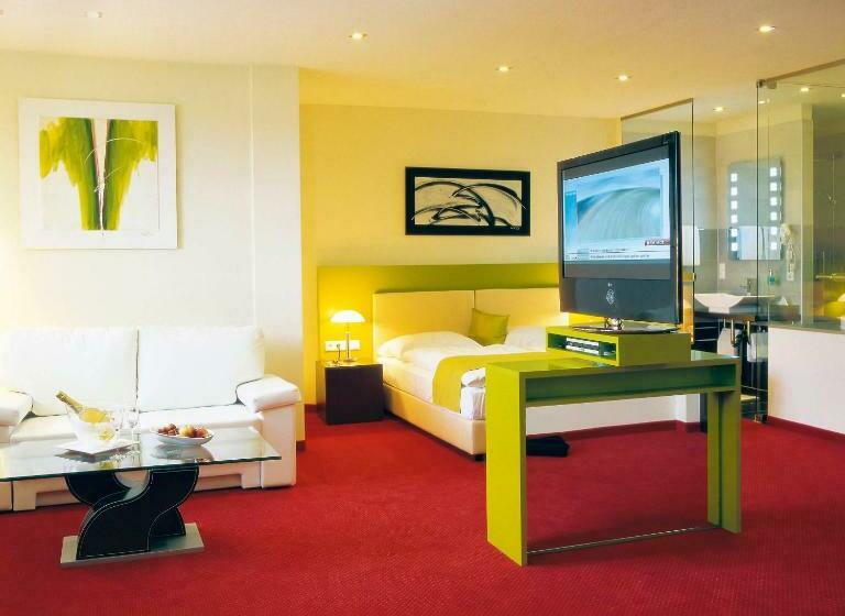 ジュニアスイート, Restaurant Pusswald