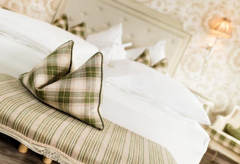 Номер Deluxe, Rossl