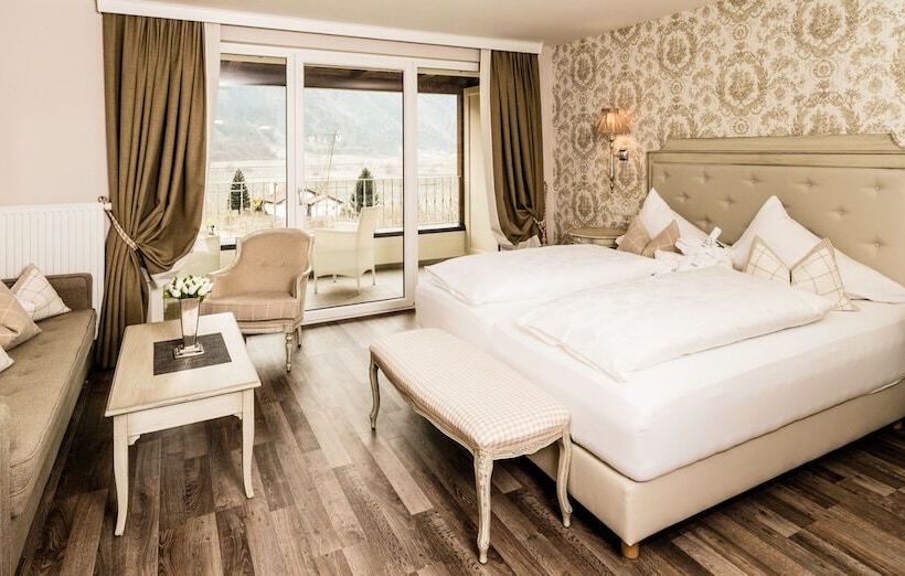 Номер Deluxe, Rossl