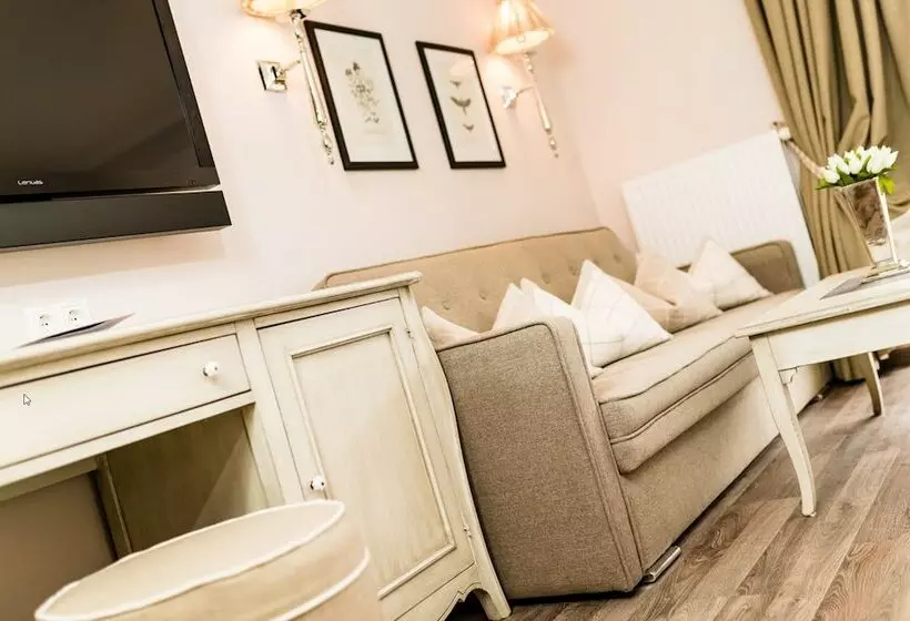 Deluxe-huone, Rossl