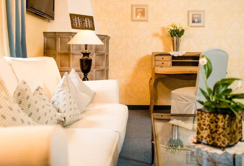 Номер Economy, Rossl