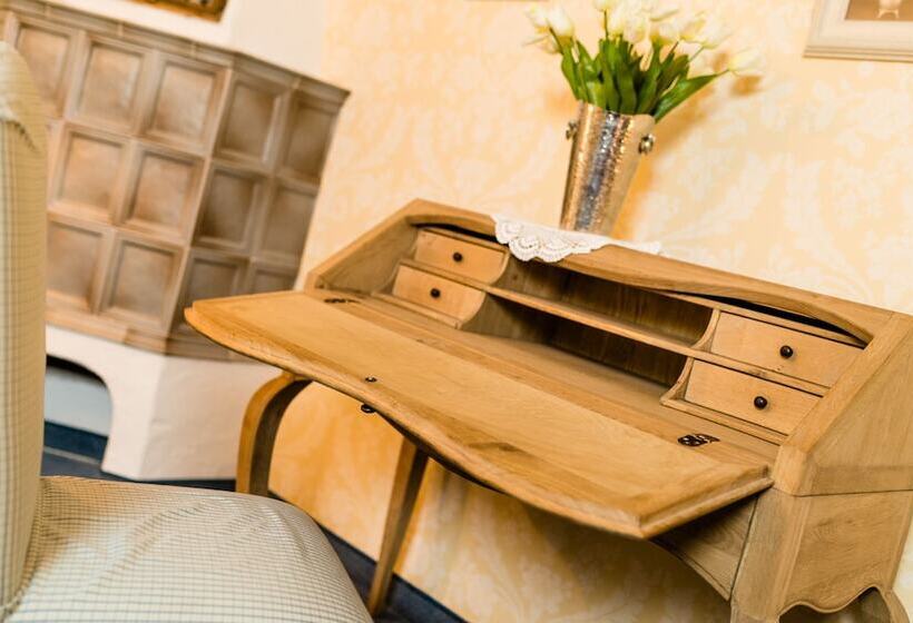 Номер Economy, Rossl