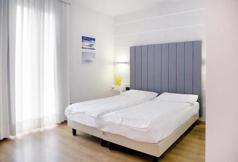 اتاق استاندارد سه نفره, Serenella