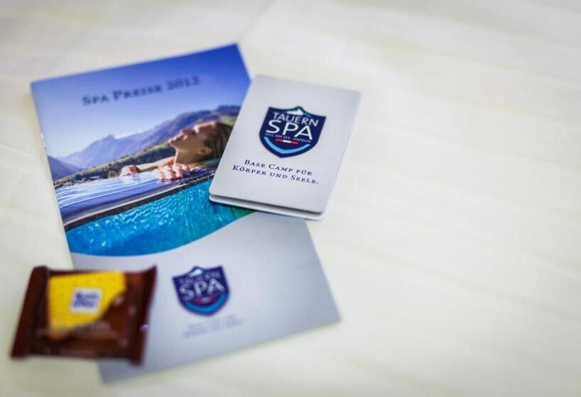 اتاق استاندارد یک نفره, Simone S Platzerl