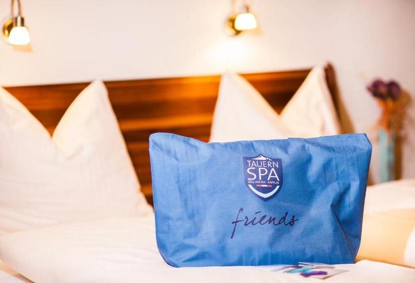 اتاق لوکس با بالکن, Simone S Platzerl