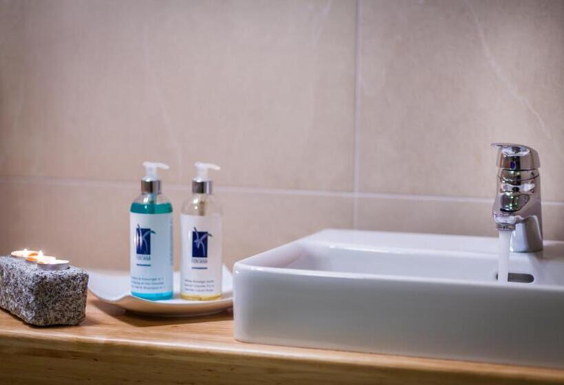 اتاق لوکس با بالکن, Simone S Platzerl