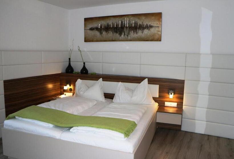 Номер Стандарт, Weidenhof