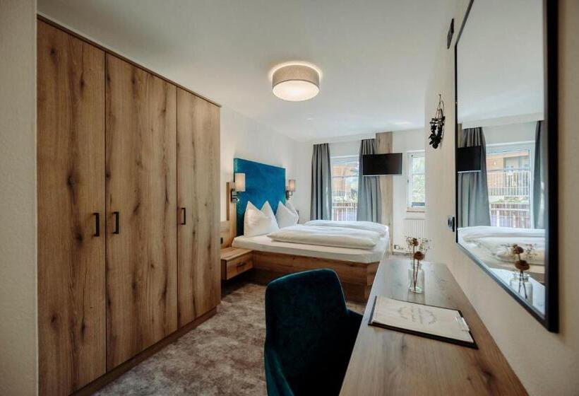 اتاق خانوادگی, Lerchs Land