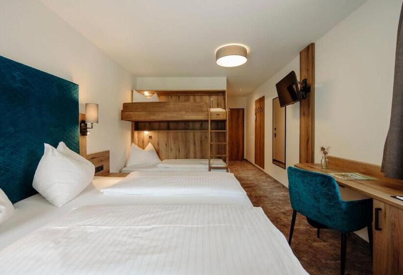 اتاق خانوادگی, Lerchs Land