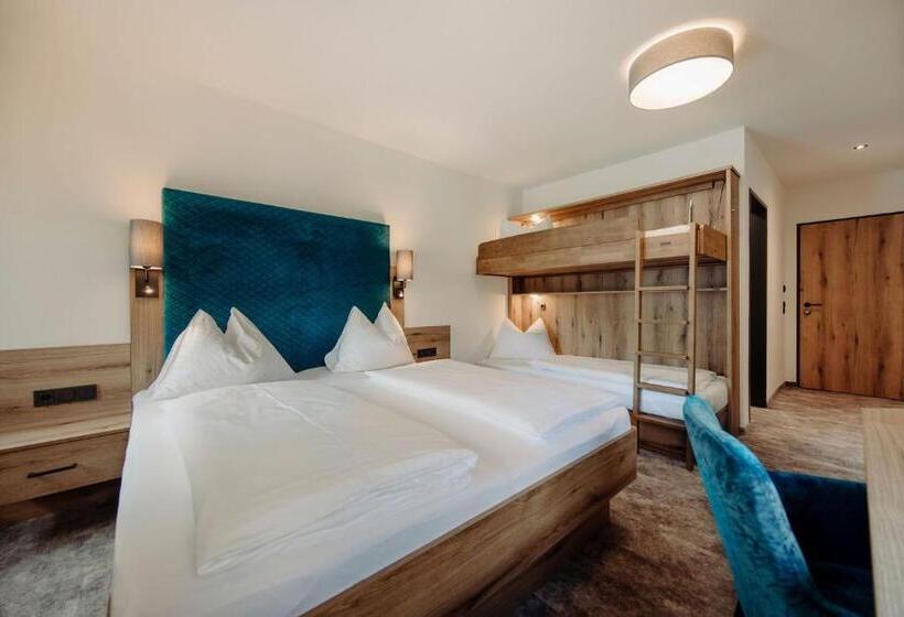 اتاق خانوادگی, Lerchs Land