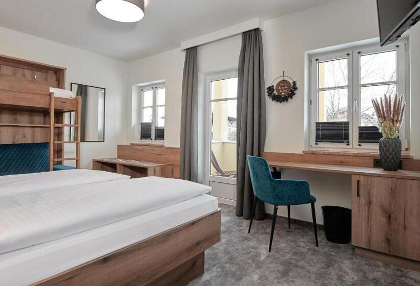 اتاق خانوادگی, Lerchs Land