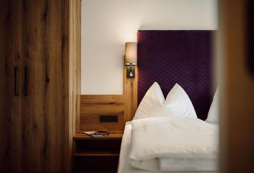 سوییت خانوادگی, Lerchs Land