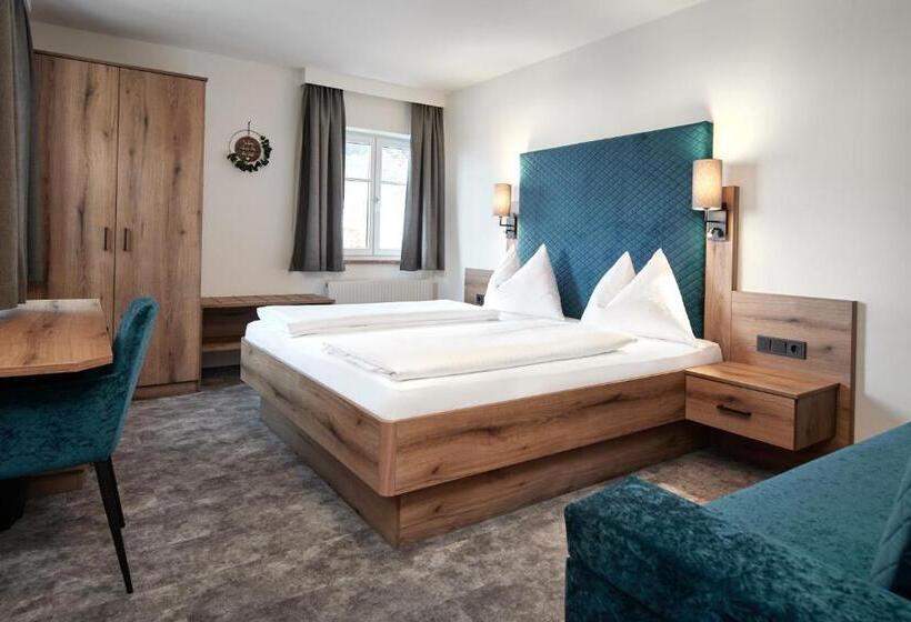 اتاق خانوادگی, Lerchs Land