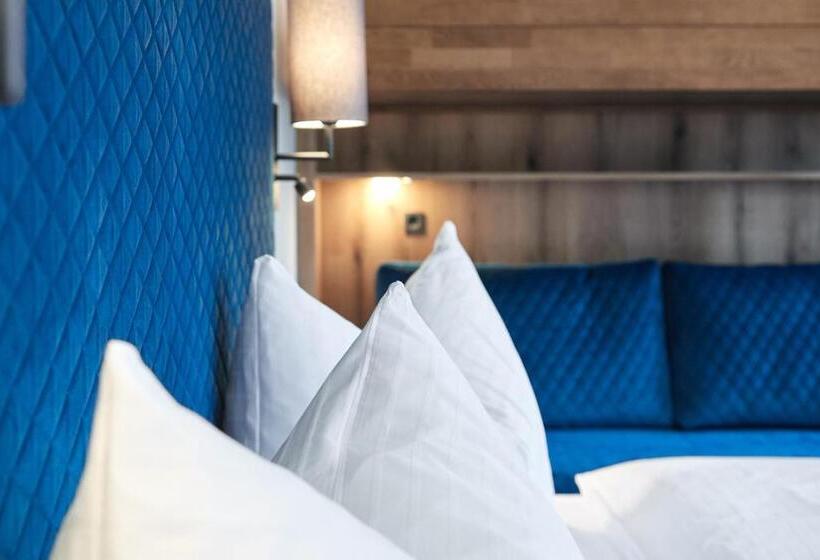 اتاق خانوادگی, Lerchs Land