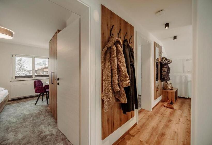 سوییت خانوادگی, Lerchs Land