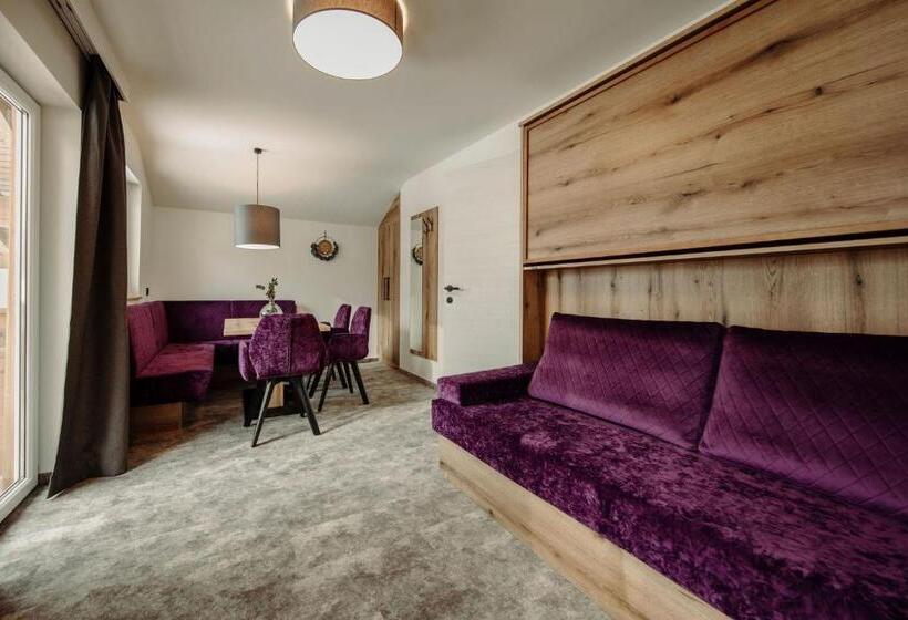 سوییت خانوادگی, Lerchs Land