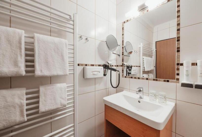 اتاق خانوادگی, Landhotel Prielbauer