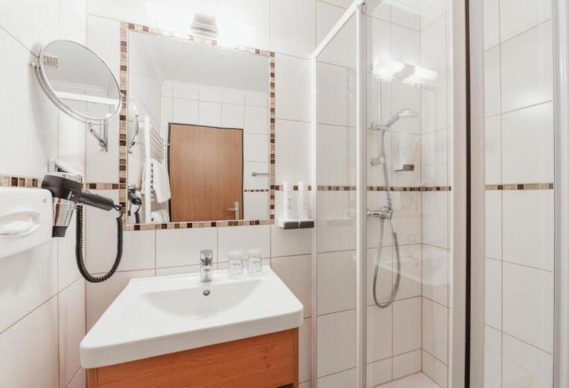 اتاق خانوادگی, Landhotel Prielbauer