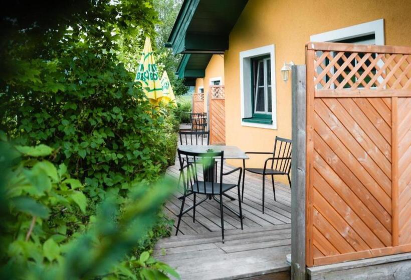 بانگلوی استاندارد, Landhotel Prielbauer