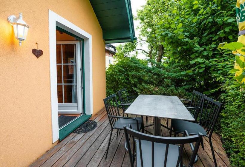 بانگلوی استاندارد, Landhotel Prielbauer