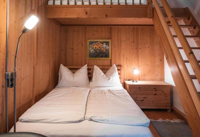 بانگلوی استاندارد, Landhotel Prielbauer