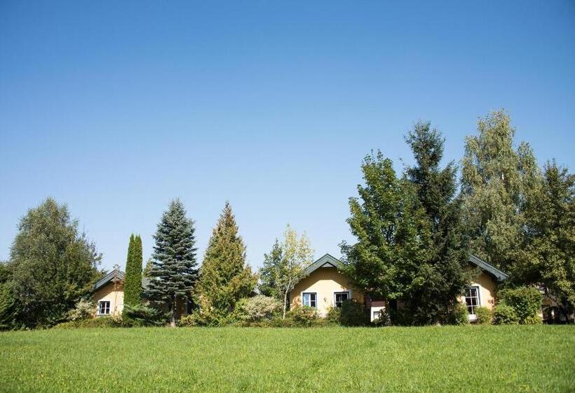 بانگلوی استاندارد, Landhotel Prielbauer