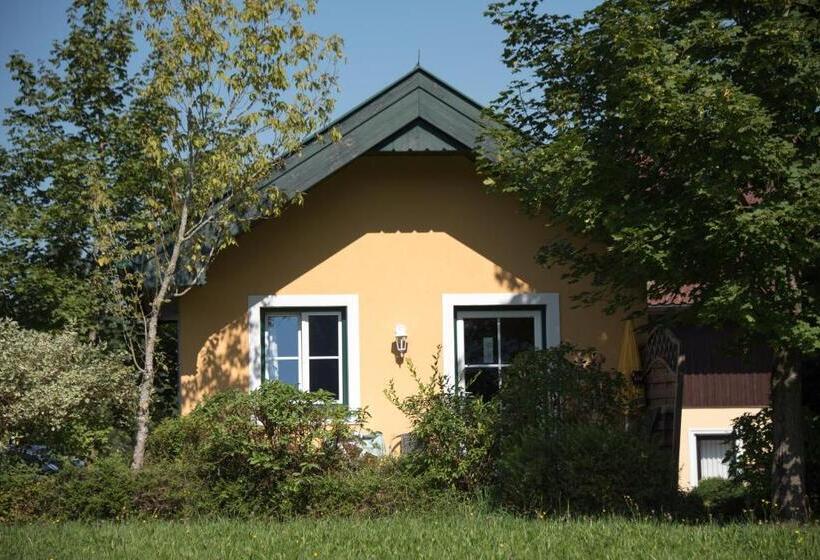 بانگلوی استاندارد, Landhotel Prielbauer