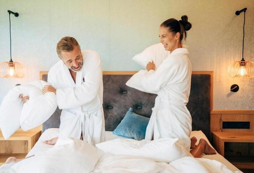 غرفة سوبيريور مزودة بشرفة, Laschenskyhof Hotel & Spa