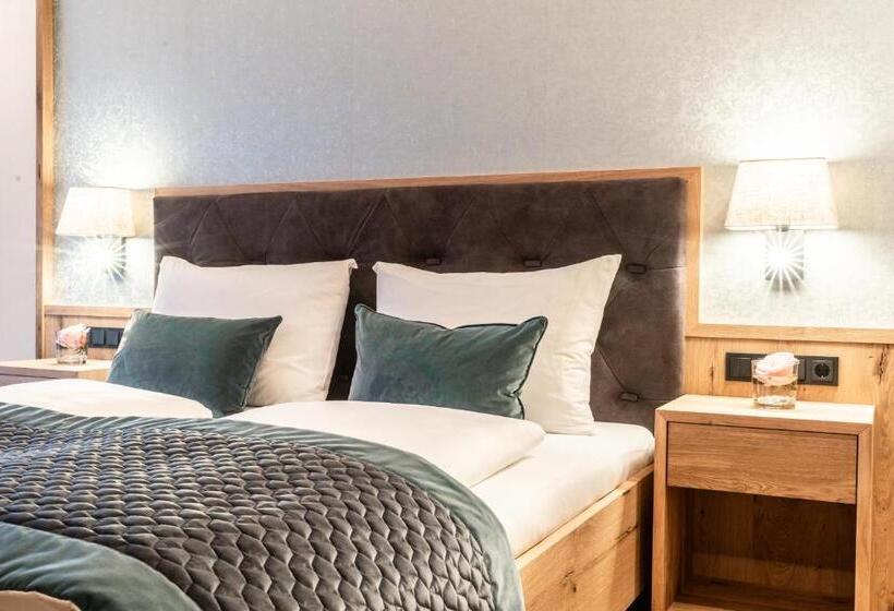 جناح سوبيريور مع بلكونة, Laschenskyhof Hotel & Spa