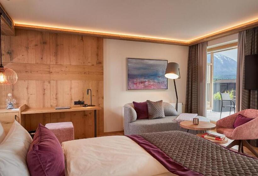 جناح جونيور, Laschenskyhof Hotel & Spa